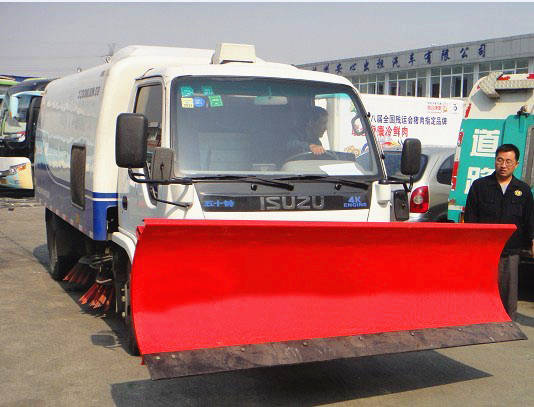 五十鈴鏟雪<a href=http://www.591moli.com/saoluche/ target=_blank class=infotextkey>掃路車</a>